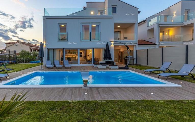 Kuća Prodaje se moderna villa sa bazenom, 360 m2, Poreć