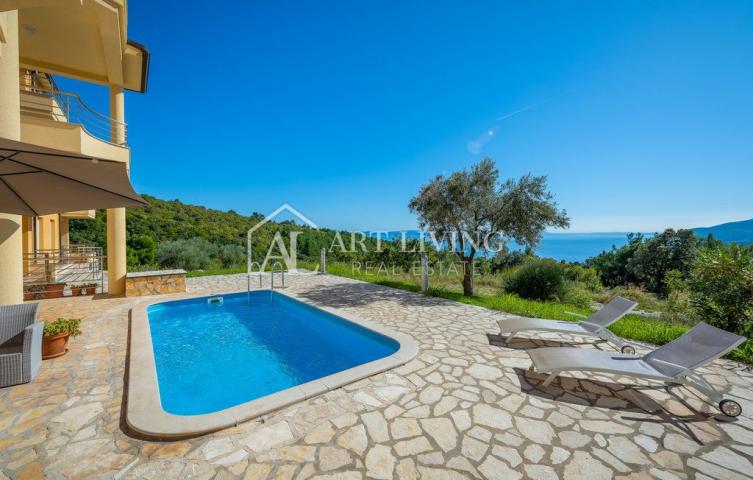 Istria, Rabac - a nice two-bedroom apartment with a pool and a panoramic sea view