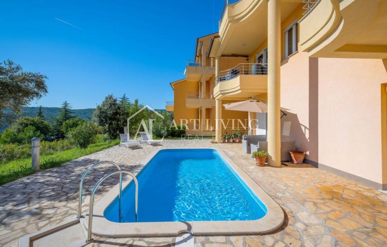 Istria, Rabac - a nice two-bedroom apartment with a pool and a panoramic sea view