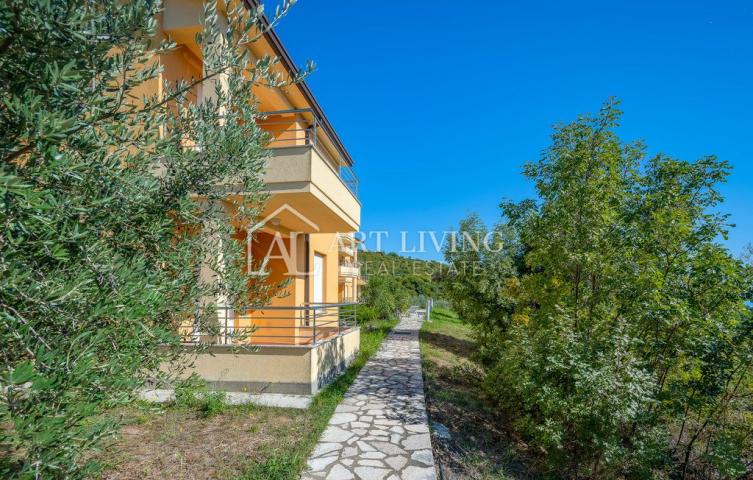 Istria, Rabac - a nice two-bedroom apartment with a pool and a panoramic sea view