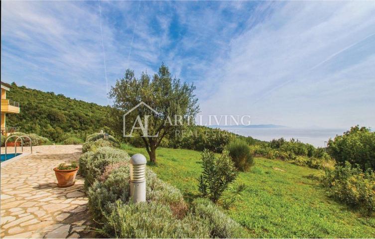 Istria, Rabac - a nice two-bedroom apartment with a pool and a panoramic sea view