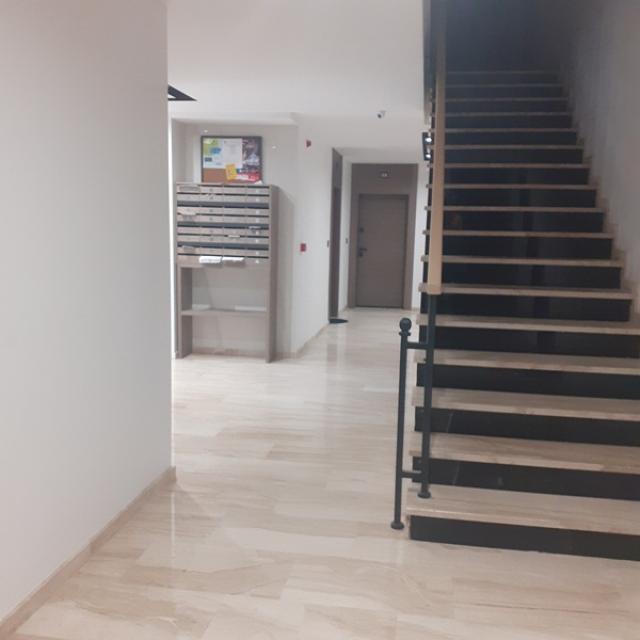 VOZDOVAC BANJICA 60m2 , 20 , 500e