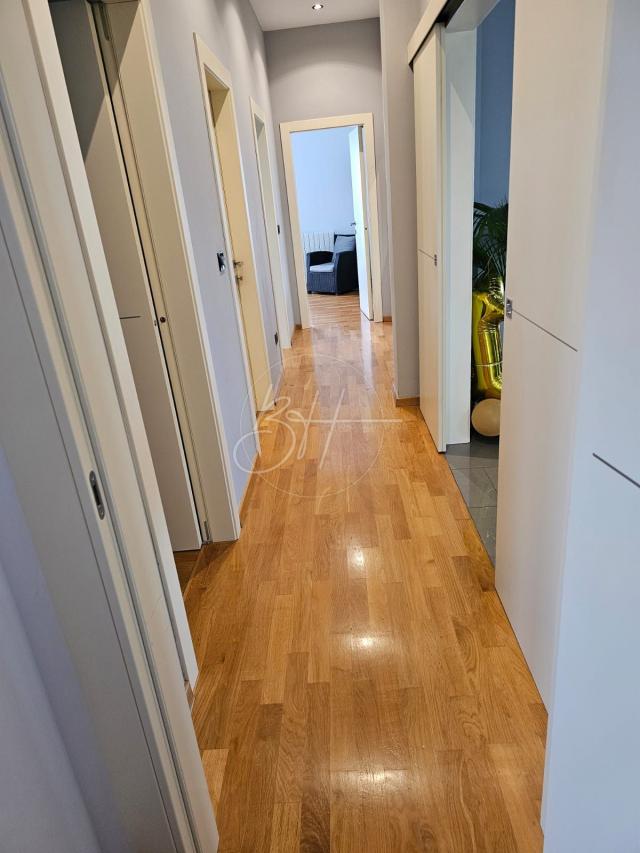 Flat Valdebek, Pula, 131m2