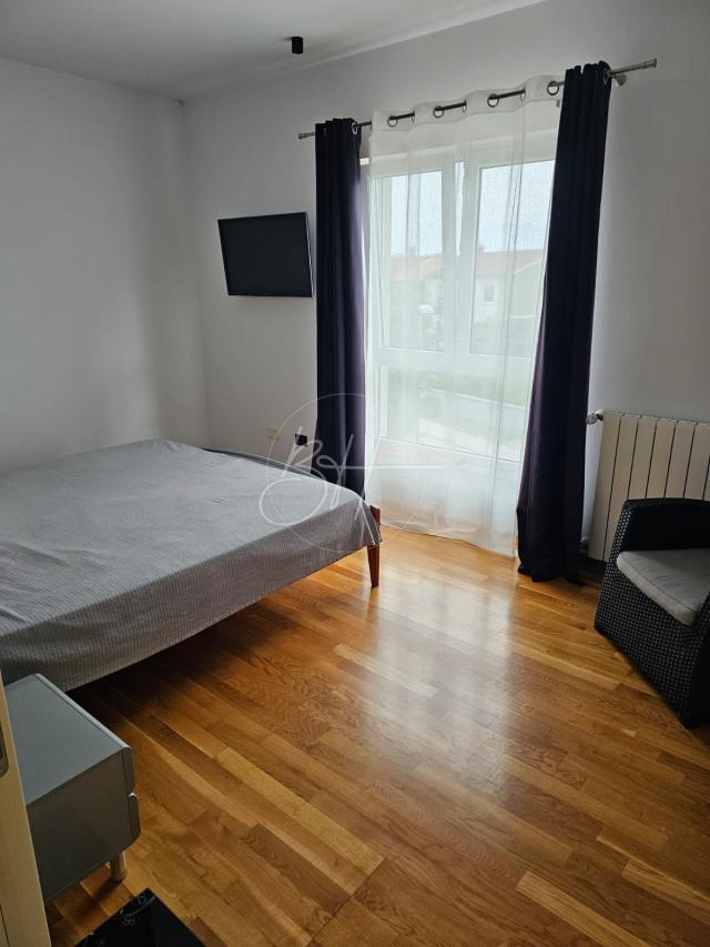 Flat Valdebek, Pula, 131m2