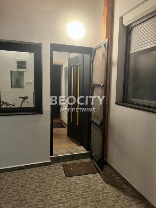 Novi Sad, Centar, Zemljane Ćuprije, 3. 0, 60m2, 400EUR