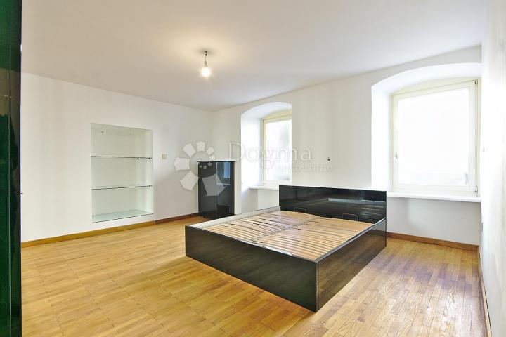 Flat Centar, Rijeka, 5m2