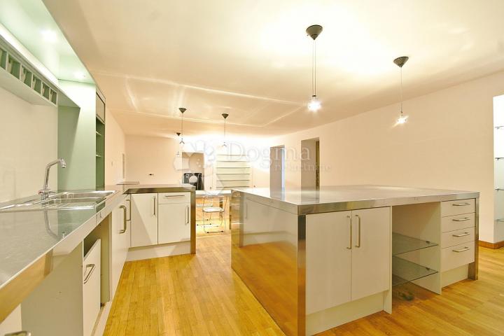 Flat Centar, Rijeka, 5m2