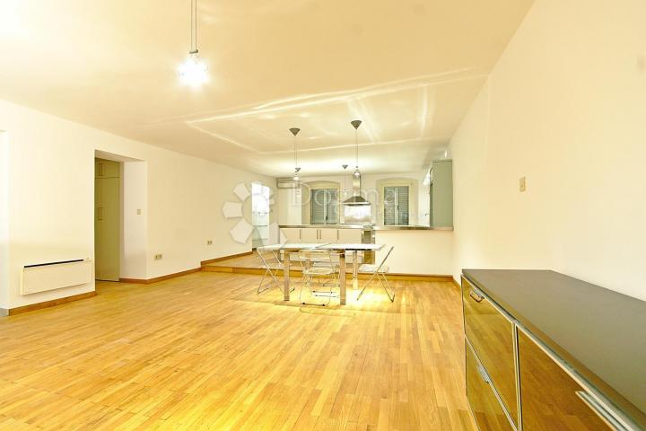 Flat Centar, Rijeka, 5m2