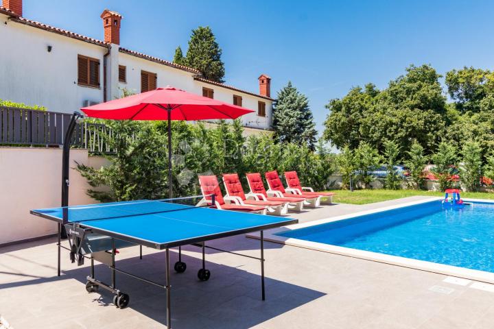 BEAUTIFUL HOUSE WITH POOL