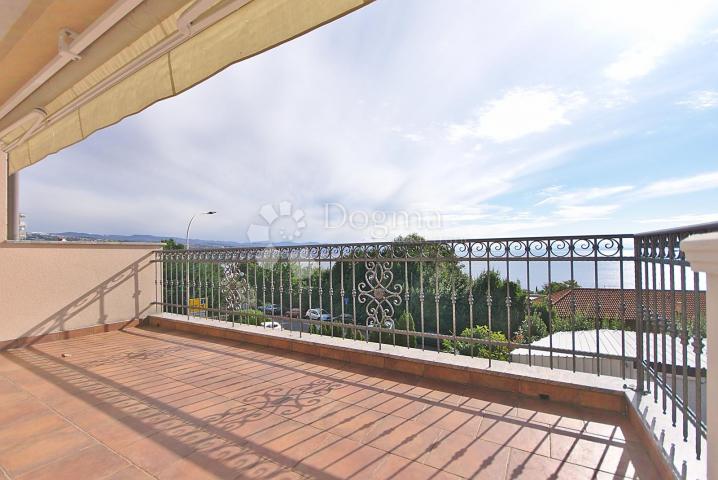 Flat Opatija, 300m2