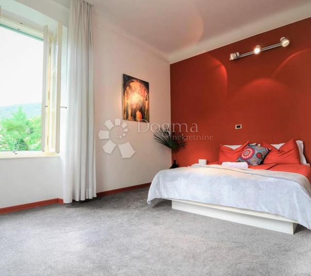 Flat Opatija - Centar, Opatija, 200m2