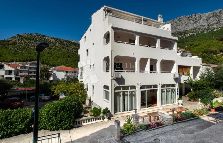 Haus Drvenik, Gradac, 700m2