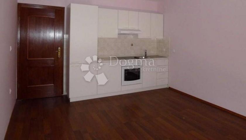 Apartment House with sea view Crikvenica, 386m2