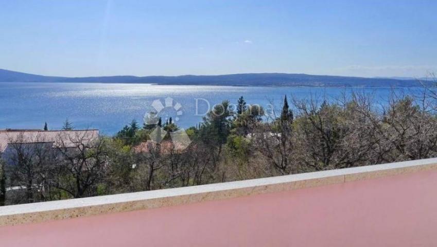 Apartment House with sea view Crikvenica, 386m2