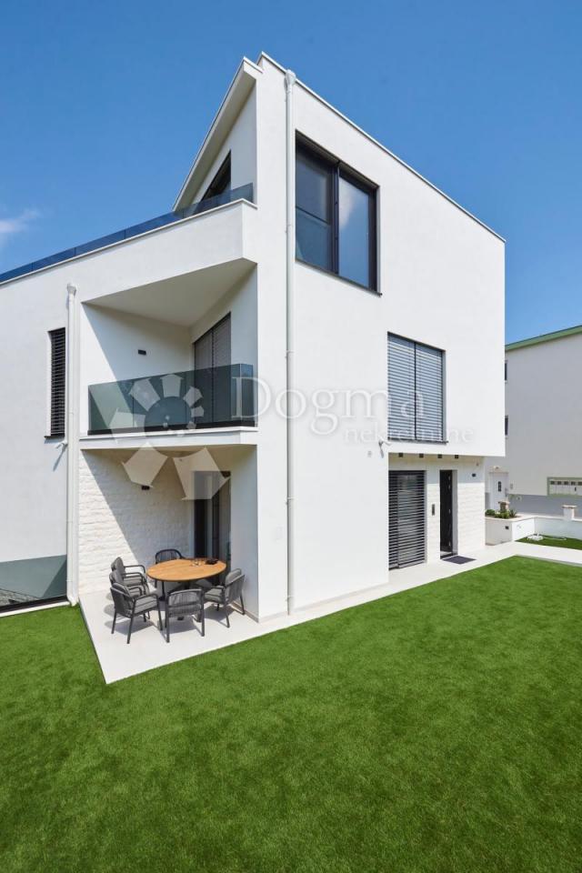 Haus Trogir, 370,09m2