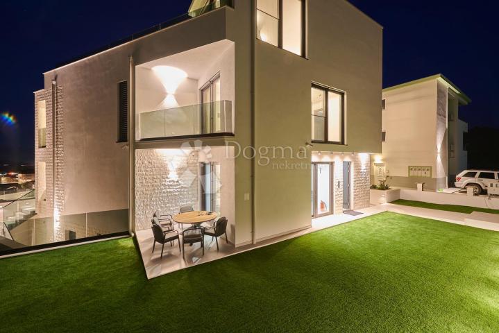 Haus Trogir, 370,09m2