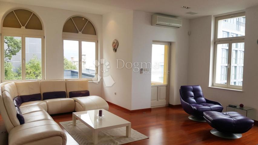 Flat Opatija, 138m2