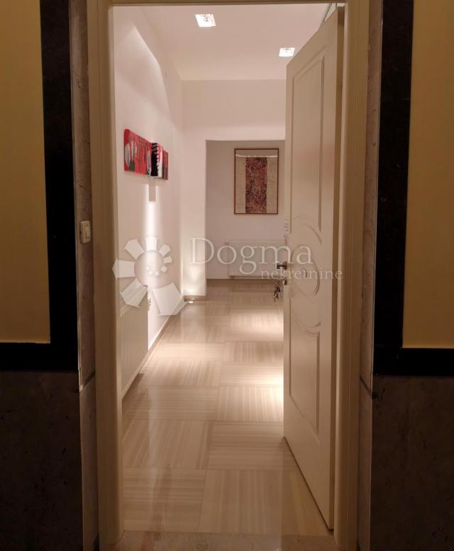 Flat Opatija, 138m2