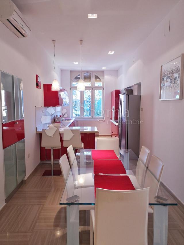 Flat Opatija, 138m2