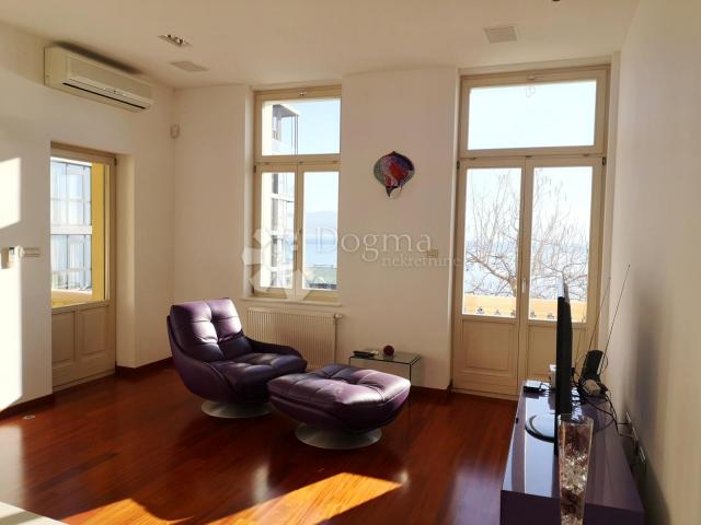 Flat Opatija, 138m2