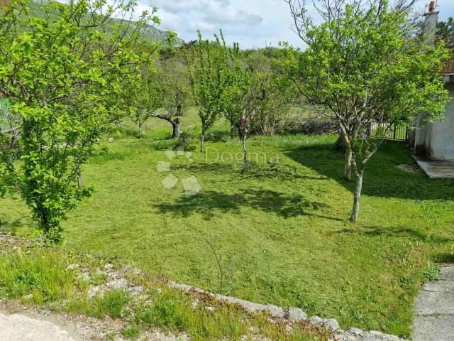 Land Grižane-Belgrad, Vinodolska Općina, 350m2