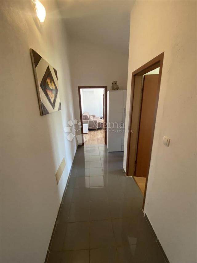 Apartmanska kuća, Novigrad 