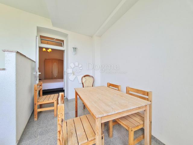 APARTMANSKA KUĆA U CENTRU CRIKVENICE