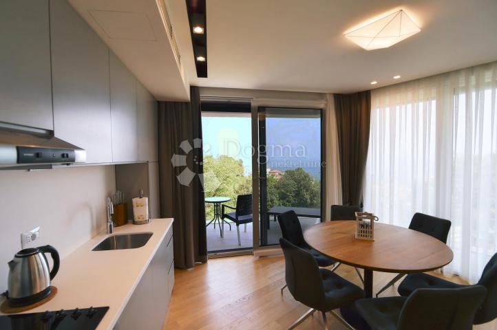 House Opatija - Centar, Opatija, 641m2