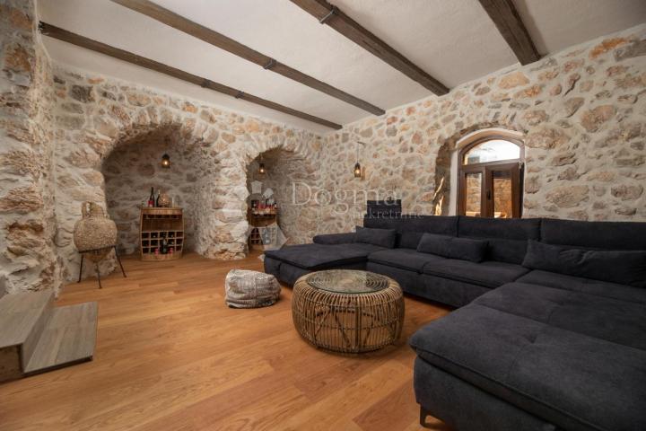 House Risika, Vrbnik, 254m2