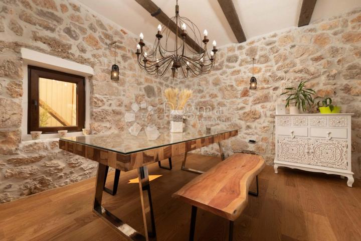 House Risika, Vrbnik, 254m2