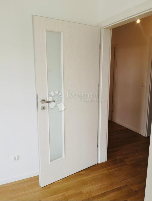 Wohnung Sesvetski Kraljevec, Sesvete, 93,17m2