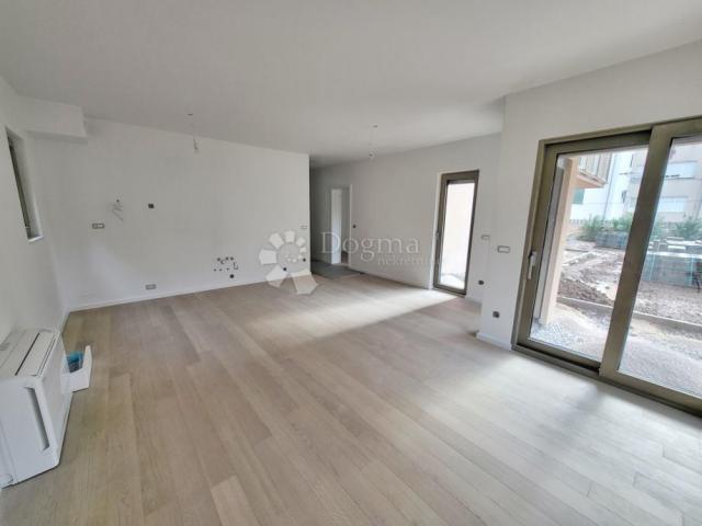 Flat Lučac, Split, 81,68m2