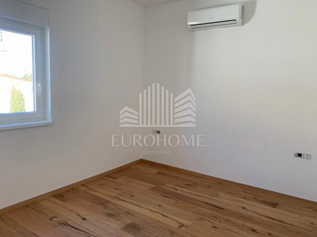 Pag, Mandre, luksuzni 3S apartman 80 m2, 60 m od mora+ lift + parking