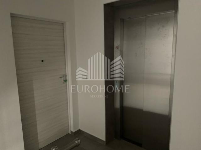 Pag, Mandre, luksuzni 3S apartman 80 m2, 60 m od mora+ lift + parking