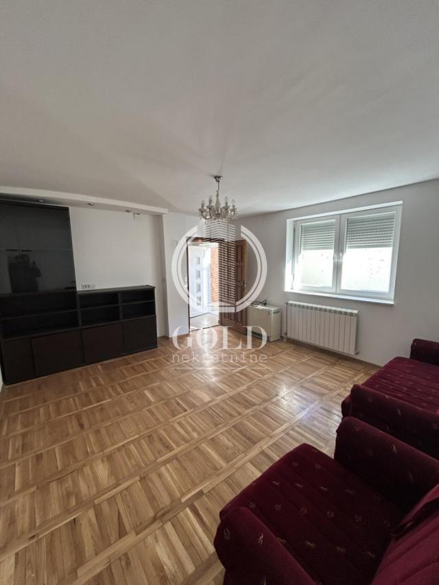 IZDAVANJE Kuća: NOVI SAD-Novi Sad-Adice, Slavka Rodića, 150. 00m2, 400eur ID#7981