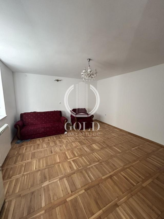 IZDAVANJE Kuća: NOVI SAD-Novi Sad-Adice, Slavka Rodića, 150. 00m2, 400eur ID#7981