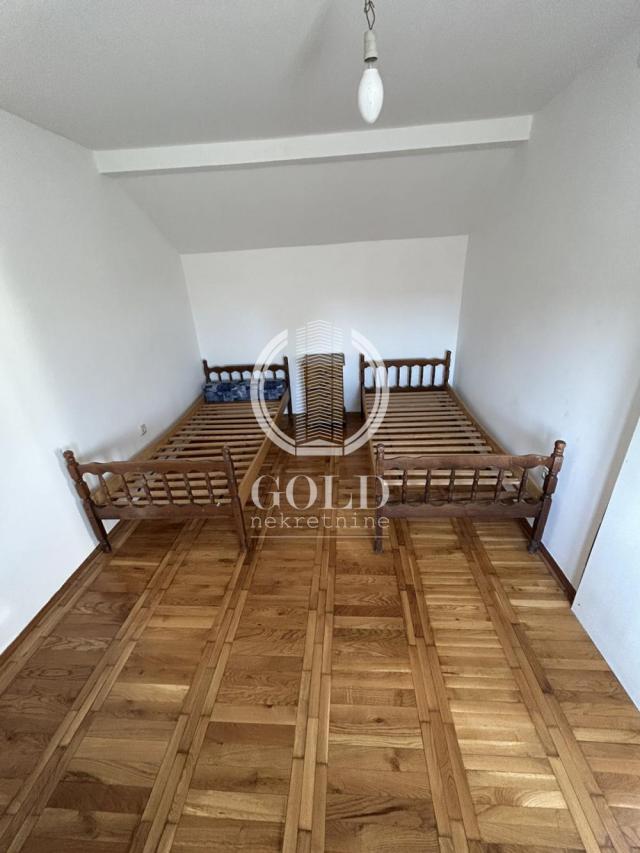 IZDAVANJE Kuća: NOVI SAD-Novi Sad-Adice, Slavka Rodića, 150. 00m2, 400eur ID#7981