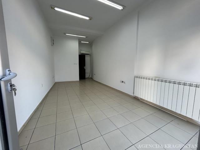 Prodaja, Lokal, 21. 00m2 , Centar