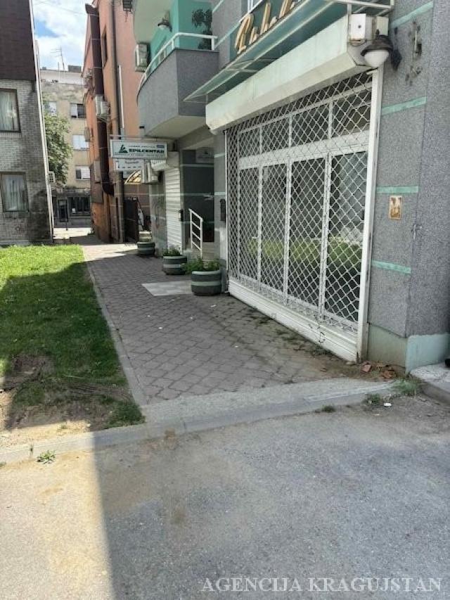 Prodaja, Lokal, 28. 00m2 , Centar