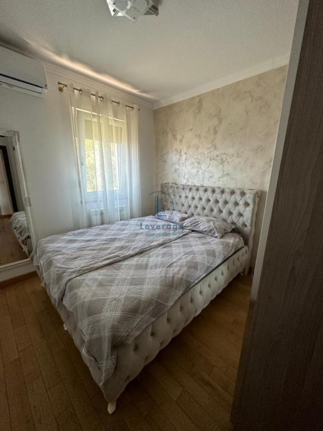 Gradska bolnica, Koste Novakovća, 45 m2