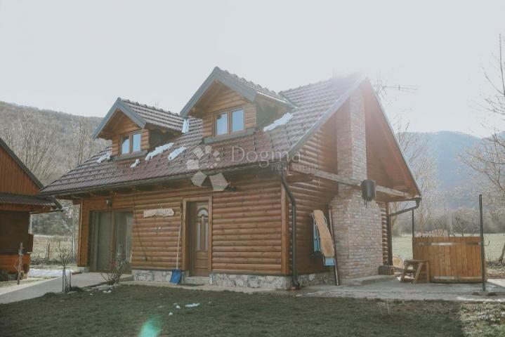 House Trnovac, Gospić - Okolica, 300m2