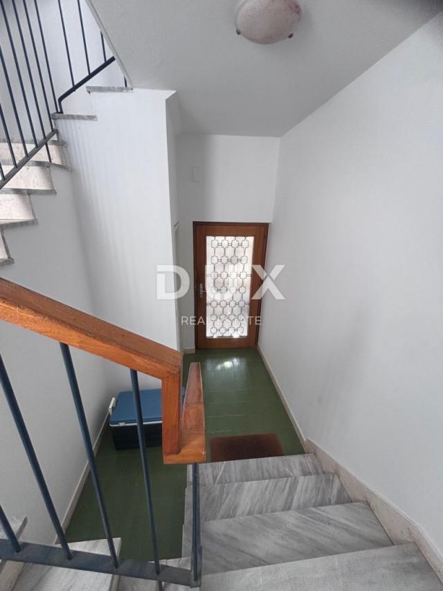 ZADAR, FLATS - Spacious apartment in a quiet location