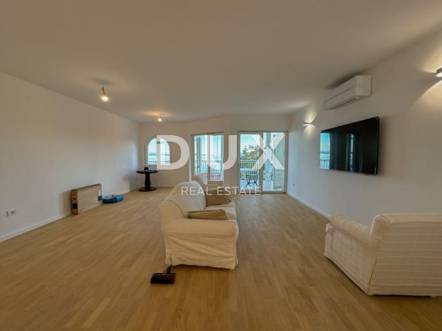 OPATIJA, IČIĆI - larger apartment with a terrace in a newer building only 250 meters from the famous