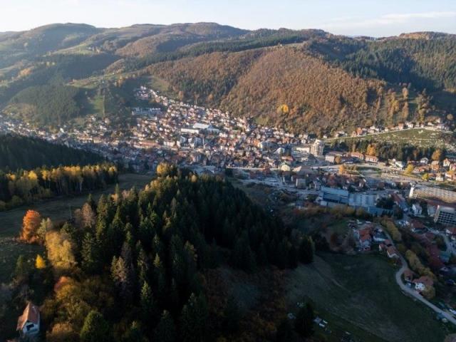 Prodaje se građevinsko zemljište 1325 m2, Zlatar, Nova Varoš