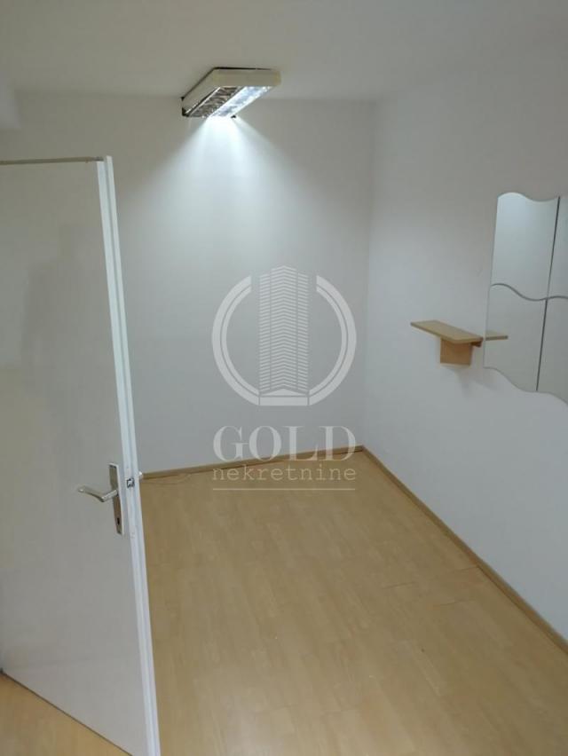 Izdajemo stan za poslovni prostor, Novi Sad, Maksima Gorkog, 66m2, 400 eur ID#8390