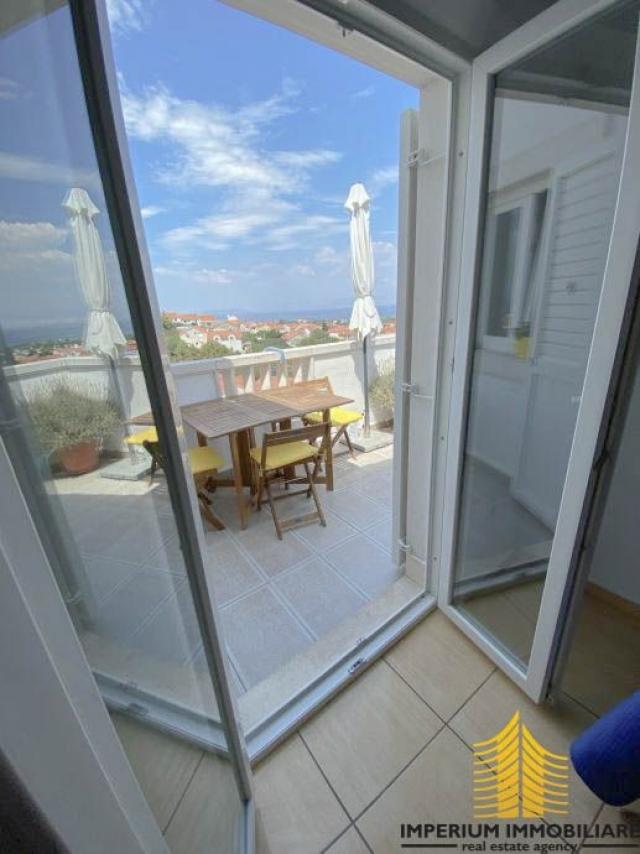 Penthouse u Supetru, Otok Brač Idealno za Odmor i Investiciju PRILIKA!