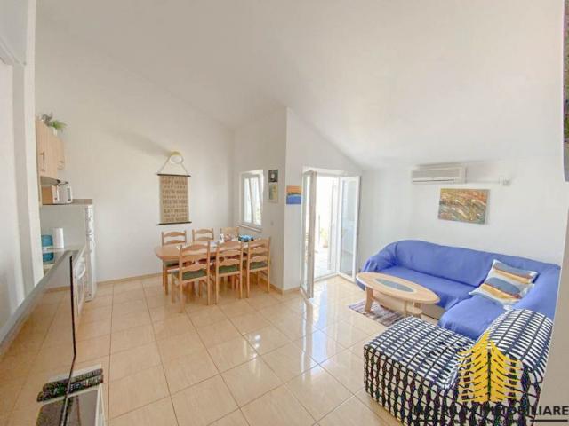 Penthouse u Supetru, Otok Brač Idealno za Odmor i Investiciju PRILIKA!