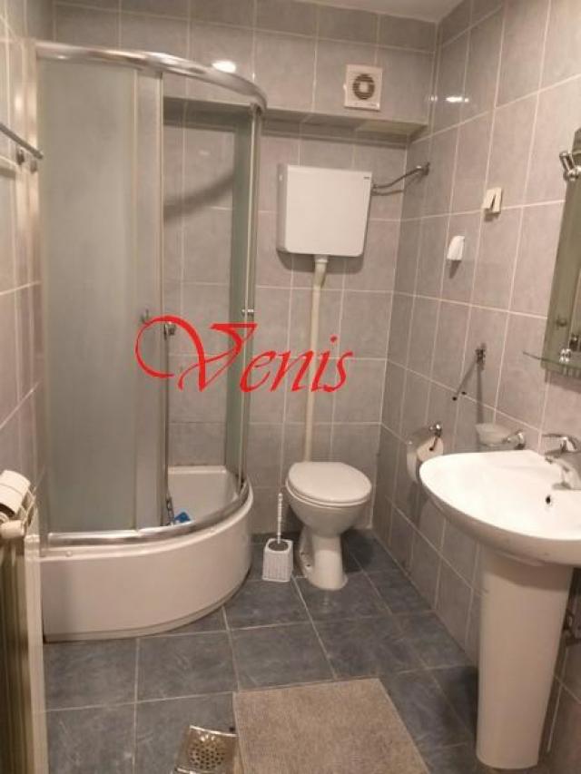 CENTAR ul Pavla papa 30 m2 - 280 Evra ID#2168