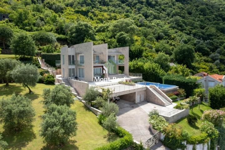 Modern villa for sale in Stoliv, Kotor