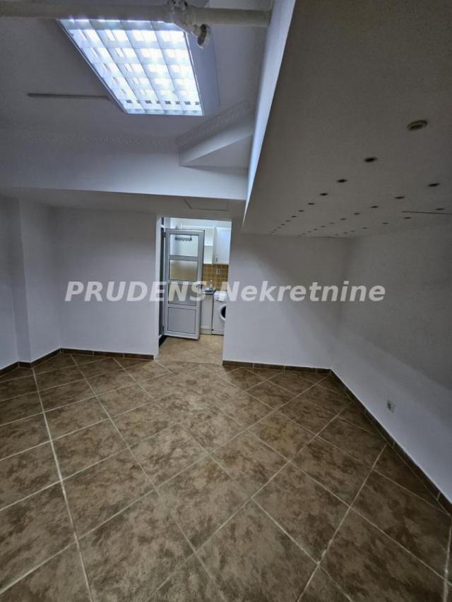 Bežanijska kosa 2, 30m2, odmah useljiv